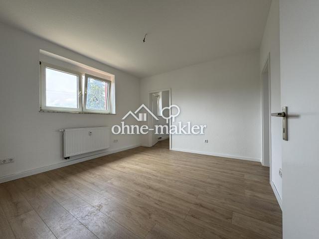3 Zimmer, frisch renoviert, frei ab sofort