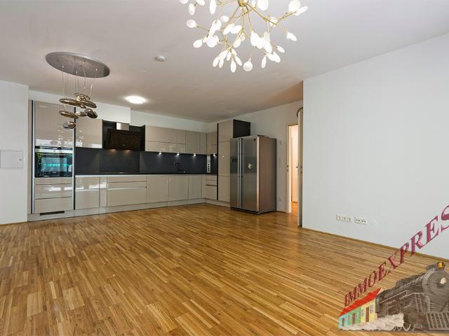 3 Zimmer Gartenwohnung im 1. OG = Garagenplatz = nahe U3 Gasometer