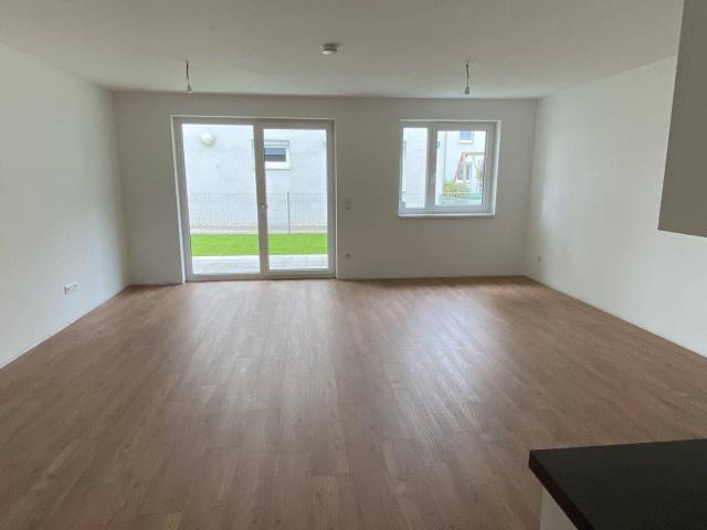 3 Zimmer Gartenwohnung inkl. Einbauküche und KFZ Stellplatz