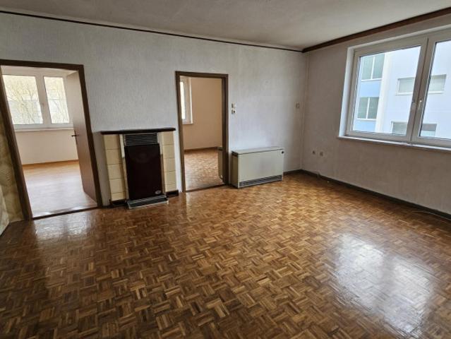 3 Zimmer Genossenschaftswohnung Erstbezug nach Sanierung neben Fröschnitzbach und Bahnanlage