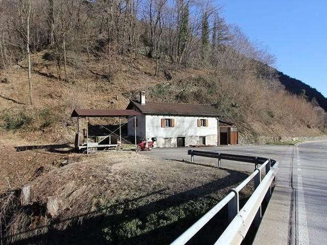 3 Zimmer Haus mit Landstück