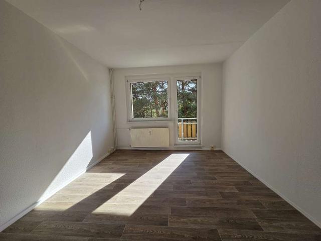 3 Zimmer im Grünen mit Duschbad zum HAMMERPREIS – Jetzt zugreifen!
