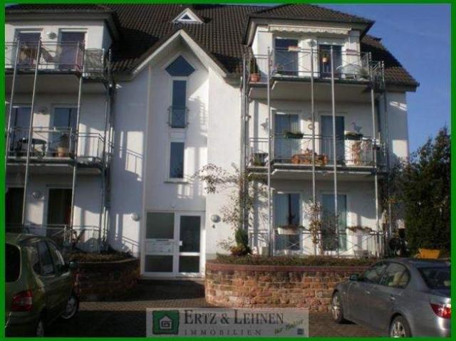 3 Zimmer, KÃ¼che, Bad, Balkon Dachgeschosswohnung