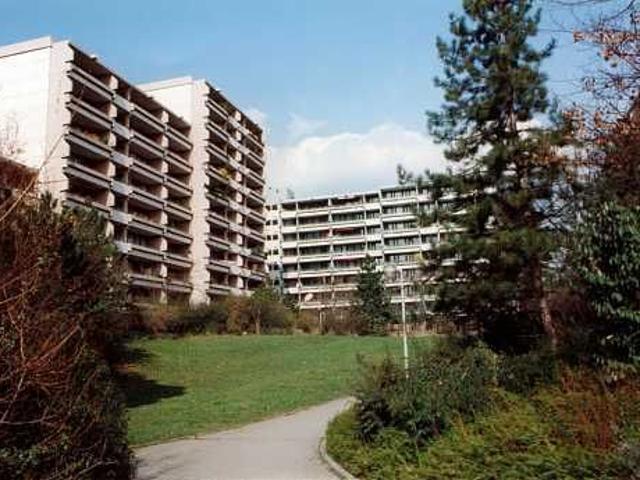 3 Zimmer, Kochnische, Bad, 2 Loggien, Aufzug, Tiefgarage, 12. Ebene