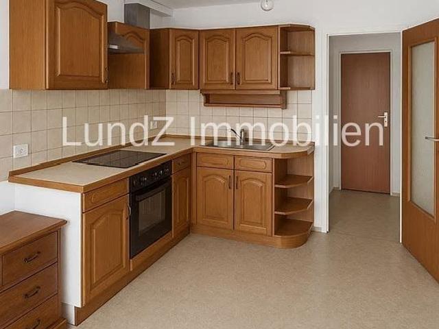 3 Zimmer Küche Diele Bad mit Einbauküche, ideal für junge, sportliche Leute