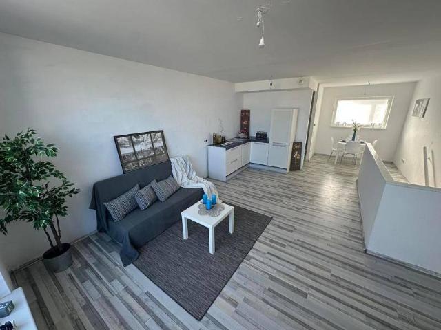 3 Zimmer Maisonette mit Terrasse + Garagenplatz geschenkt!
