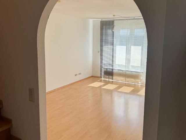 3 Zimmer Maisonette Wohnung mit Balkon