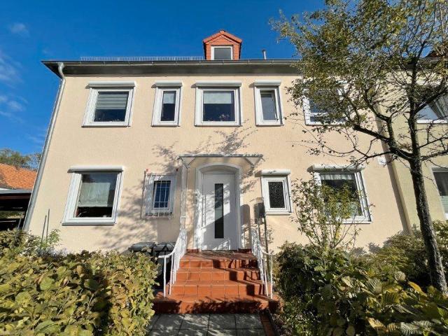 3 Zimmer Maisonettewohnung mit Balkon, Garten & Stellplatz