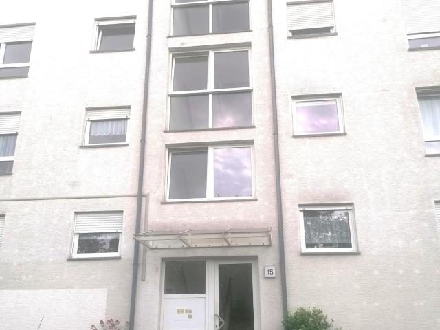 Helle und freundliche 3 Zimmer Maisonettewohnung mit Balkon, Wannenbad und Tiefgaragenstellplatz