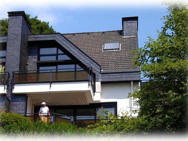 3 Zimmer Maisonnette Wohnung bester Lage Schmachtenberg
