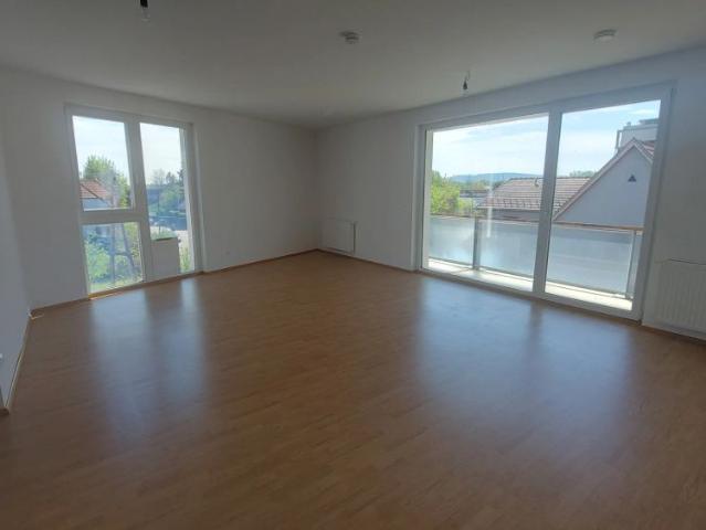 3 ZIMMER MIETWOHNUNG IN DER HAFENSTRASSE MIT GARAGE UND LOGGIA!
