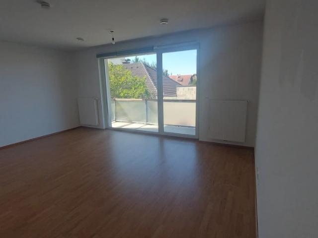 3 ZIMMER MIETWOHNUNG IN DER HAFENSTRASSE MIT GARAGE UND LOGGIA!