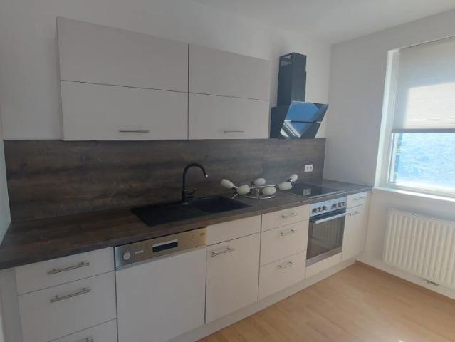 3 ZIMMER MIETWOHNUNG IN DER HAFENSTRASSE MIT GARAGE UND LOGGIA!