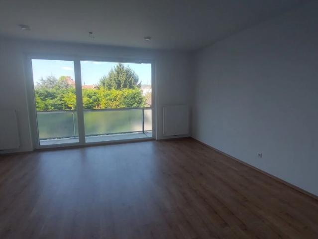 3 ZIMMER MIETWOHNUNG IN DER HAFENSTRASSE MIT GARAGE UND LOGGIA!