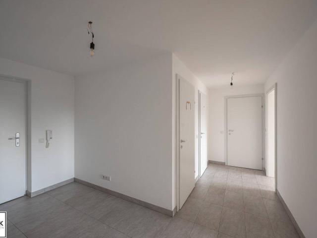 3 Zimmer Mietwohnung mit großer Freifläche