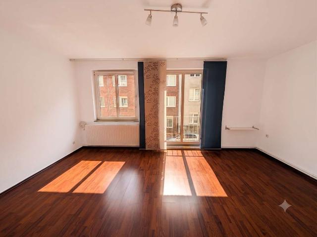 3 Zimmer mit EBK + Balkon in Aachen: Super Anbindung in beliebtem Viertel!