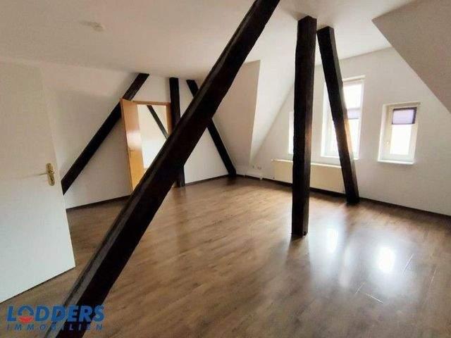 3 Zimmer mit EBK und Balkon