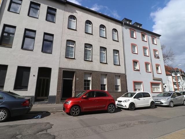 3 Zimmer mit Flair im Dachgeschoss* in Krefeld, Hardenbergstr