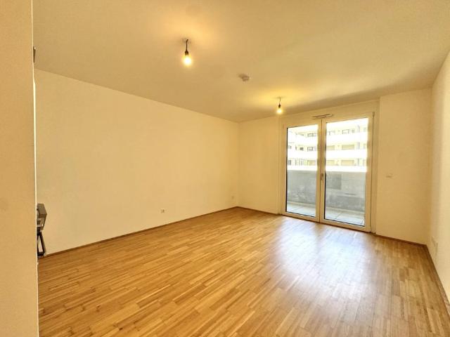 3 Zimmer mit hofseitigem Balkon an der Dresdner Straße