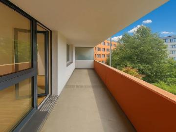 3 Zimmer mit Loggia + Garagenplatz geschenkt!
