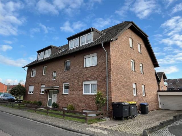 3 Zimmer modernisierte Etagenwohnung in Bergheim Quadrath