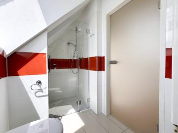 3 Zimmer Neubauwohnung mit Terrasse & Stellplatz in Ruhelage nahe Schloss Hetzendorf