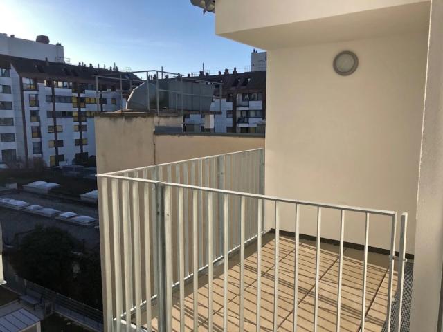 3 Zimmer Neubauwohnung mit Balkon & Loggia, Hofruhelage!