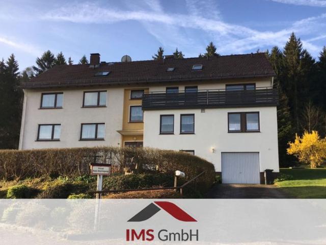 3 Zimmer Obergeschosswohnung mit 2 Balkonen in Neuhaus im Solling