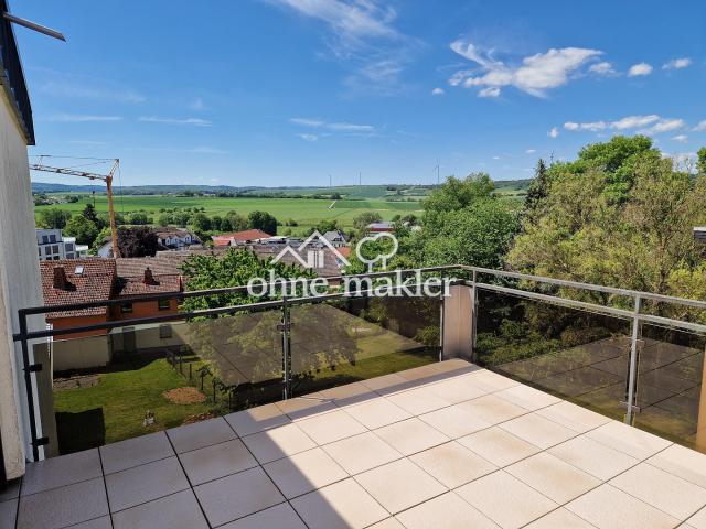 3 Zimmer Penthouse Wohnung barrierefrei mit Balkon, Terrasse und Loggia in Bad Camberg
