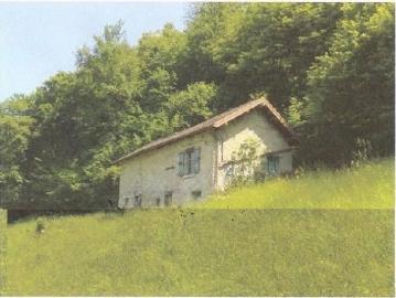 3 Zimmer Rustico zum Ausbauen mit grosser Wiesenfläche an sehr ruhiger, sonniger Aussichtslage / Rustico zum Renovieren mit grossem Rasenplatz