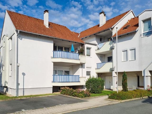3 Zimmerwohnung im 1.OG mit Loggia