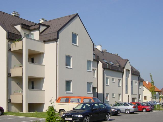 3 Zimmerwohnung im 1. OG mit Loggia