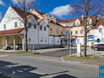 3 Zimmerwohnung im 1. OG mit Loggia