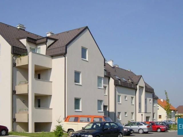 3 Zimmerwohnung im 1. OG mit Loggia