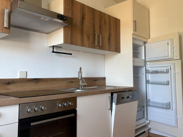 3 Zimmerwohnung im 1.OG mit Terrasse und Loggia