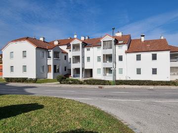 3 Zimmerwohnung im EG mit Loggia