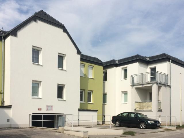 3 Zimmerwohnung im EG mit Loggia