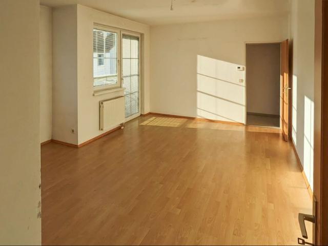 3 Zimmerwohnung im OG mit Balkon
