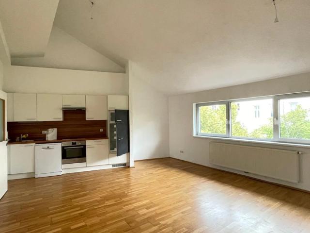 3 Zimmerwohnung mit Aussenfläche, Aussicht und Beschattung