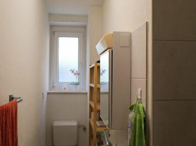 3 Zimmerwohnung mit Altbau Charakter