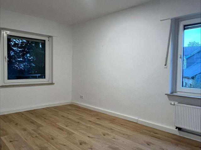 3 ZIMMERWOHNUNG MIT BALKON