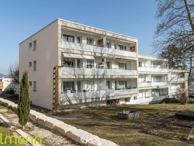 3 Zimmerwohnung mit Balkon Appartement de 3 pièces avec balcon