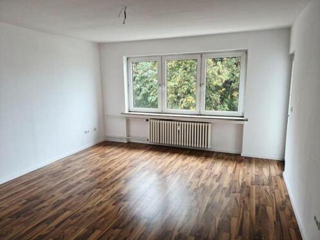 3 Zimmerwohnung mit Balkon in Duisburg Ruhrort