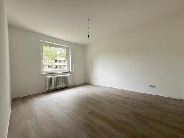 3 Zimmerwohnung mit Balkon nahe Phönix See