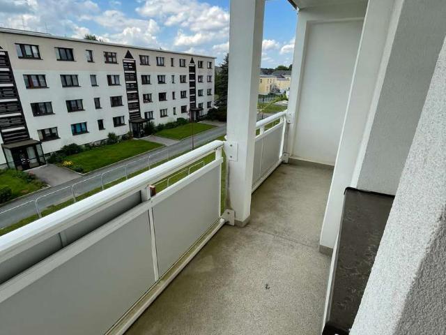 3 Zimmerwohnung mit Balkon nahe Polizeischule ab sofort Verfügbar / Schneeberg