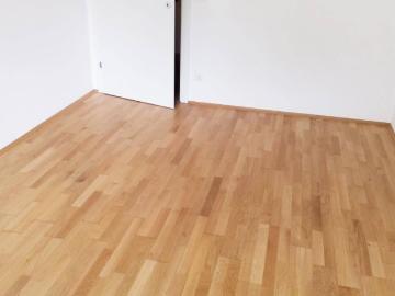 3 Zimmerwohnung mit großer Loggia in Heiligeneich