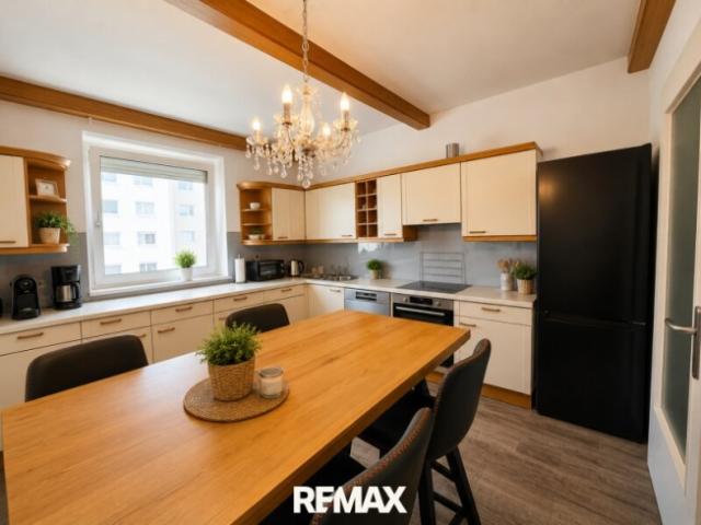 3 Zimmerwohnung mit Loggia und Carport ohne großen Aufwand sofort beziehbar