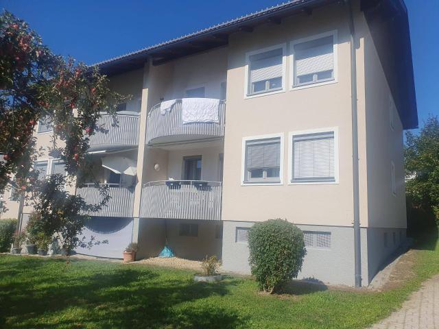 3 Zimmerwohnung mit Loggia und Garage