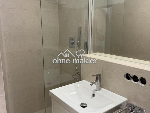 3 ZKB 66 m2 Wohnung mit Balkon / neue Fenster Küche Bad Böden