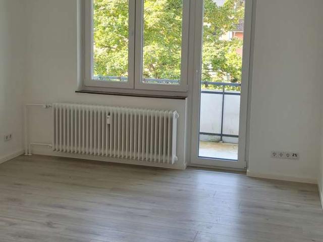 3 ZKB voll saniert mit Balkon